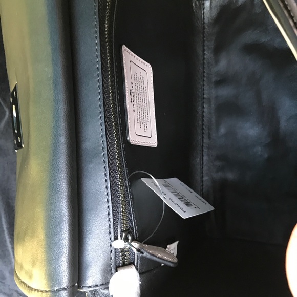 NWT-Coach Willow Drifter top handle - Picture 14 of 14